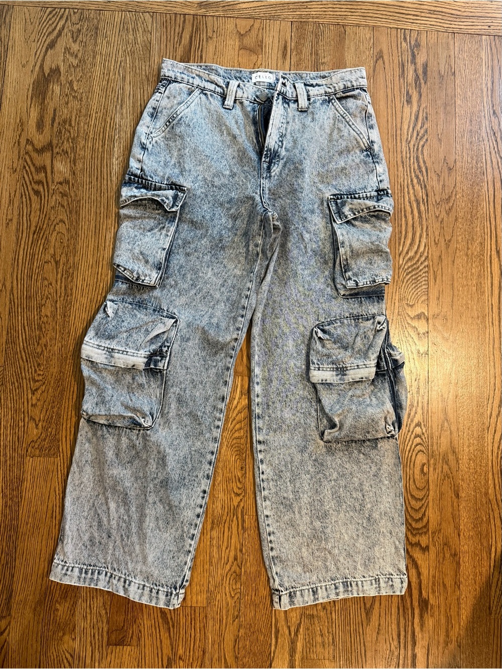 Women’s Acid Light Wash Cargo Jeans - Stone Blue